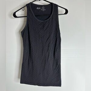 Zyia Active Tank Top Women S Black Zig Zag Striped Scoop Neck.